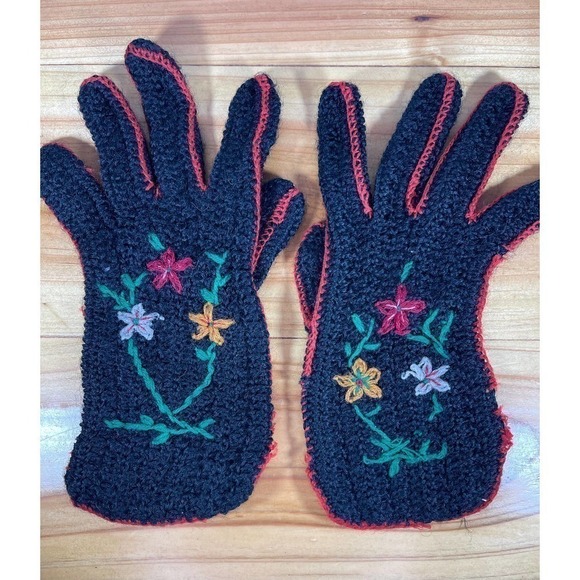 VINTAGE 1940s Ladies Hand Crocheted Openwork Black Dress Gloves Black W/Red Trim - Picture 1 of 5
